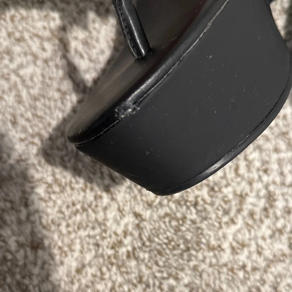 Jessica Simpson Black Platform Thong Sandals with Smoke Vinyl Straps